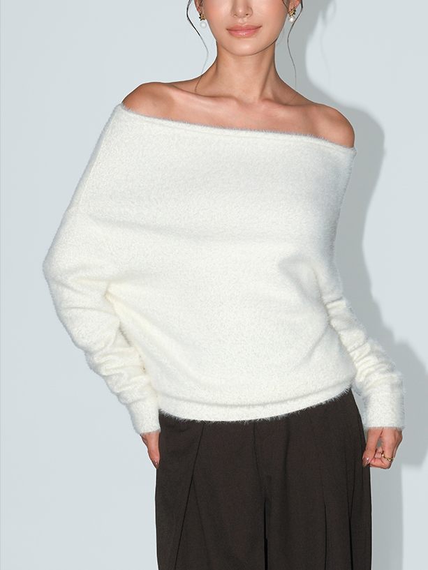 34.軟綿絨毛感可拉露肩毛衣